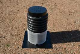 Skrzynka kontrolna z tworzywa i aluminium – do osłony nad odwodnieniem na zielonych dachach płaskich